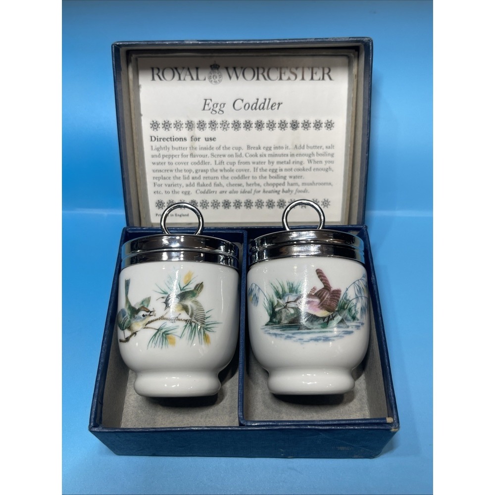 2 ROYAL WORCESTER Porcelain Egg Coddlers Birds Wren And Finch with Box